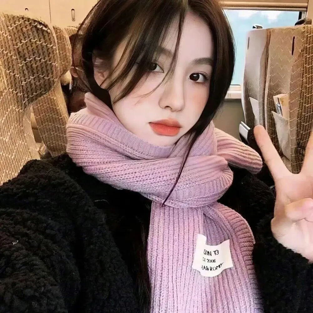 穿黄靴子的女孩